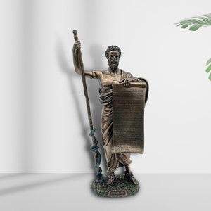 Hippocrates Bust Sculpture - Ancient Greek Medicine Decor - Doctor&#39;s Office Book Shelf Figure - Historical Art Statue