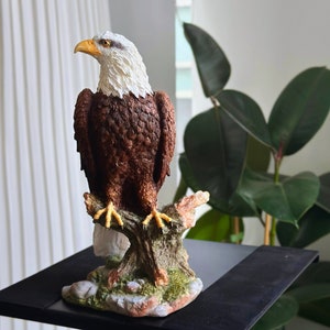 American bald Eagle Statue, Realistic Animal Garden Statue, Home Decor