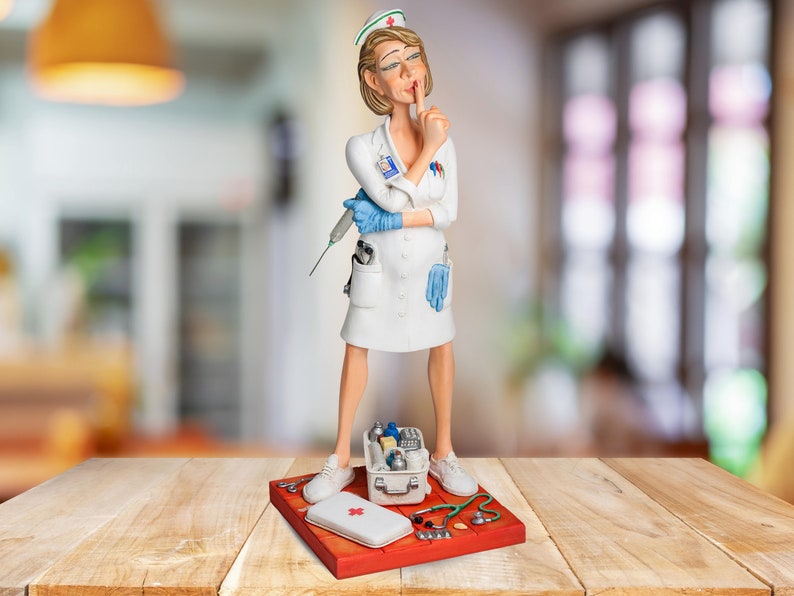 Figurine Madam Doctor The Comic Art of Guillermo Forchino 40,6 cm de