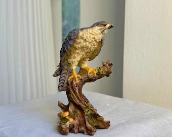 Peregrine Falcon Statue: Realistic Resin Raptor Sculpture