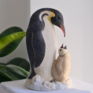 Emperor Penguin and Baby Penguin Statue, Penguin Figurine Gift, Cute Christmas Penguin Decor, Garden Animal Sculpture