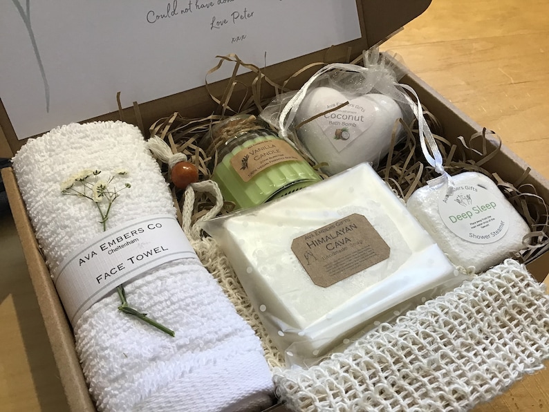 Personalised Pamper Gift Set for Birthdays, Mothers Day, Gift for Her, Get Well Soon, Spa Gift Set, Thank You, New Mum, Self Care Box. image 2
