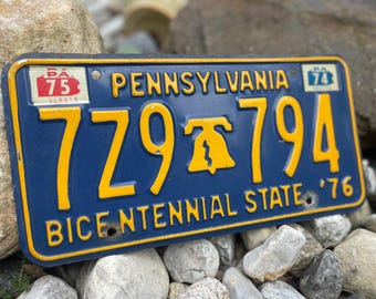 Vintage 1975 - 1976 Pennsylvania Bicentennial License Plate 7Z9 794 liberty bell blue