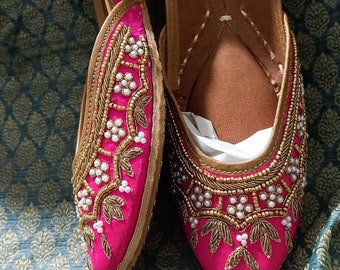 Graceful in Pink: Handmade Leather Woman Punjabi Jutti- Bridal Shoes for Indian Weddings. Explore My Etsy Shop for Elegant Pink Bridal Jutti