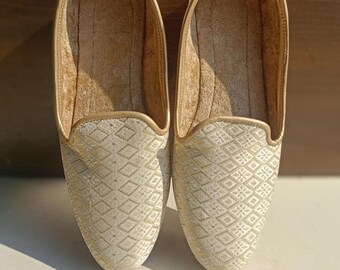 Antique Silver Wedding Shoes: Handmade Ethnic Jutti for Men - Formal, Indowestern Loafer Shoes.