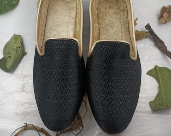 Handmade man wedding shoes,Black colour man ethnic jutti,punjabi jutti,ethic shoes,indian wedding shoes,Groom Shoes,man jutti,sherwani shoes