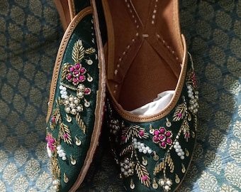Green Wedding Shoes-Khussa, Bridesmaid Gift, Ethnic Indian Mojari, Bridal Footwear, Punjabi Jutti, Casual Elegance for Special Occasions...