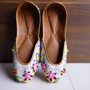 Multicolor Embroidered Punjabi Jutti - Blue Wedding Flats, Low Heel Bridal Shoes, Ethnic Footwear for Women, Bohemian Style,Green,Red,Purple