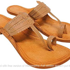 Step into Summer Bliss: Women's Kolhapuri Sandals, Toe Ring Slipper, Back-Open Leather Chappal - Perfect for Beach Weddings.mothers day gift