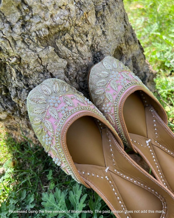 Pink Woman Khussa Mojaris Punjabi Jutti, Ethnic Indian Shoes