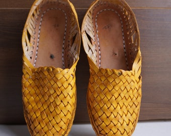 Handmade Indian Leather Men's Shoes: Traditional Woven Mules for Casual & Beachwear, Authentic Tan and Brown Ethnic Style Boho Hippie Flair.