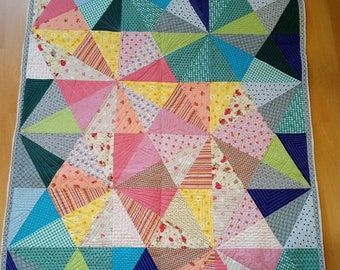 Patchwork Decke "Bunte Triangel"