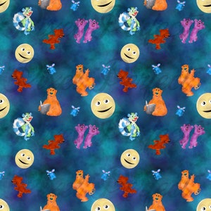 Può includere: Uno schema senza cuciture con uno sfondo blu con una varietà di personaggi dei cartoni animati colorati, tra cui orsi, topi e una luna sorridente. Gli orsi indossano abiti diversi e sono impegnati in varie attività, come leggere libri e ballare. I topi sono piccoli e grigi, e la luna è gialla con un viso amichevole.