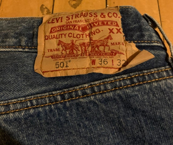 Vintage Levi 501's Blue Jeans Denim Men's 36x32 B… - image 1
