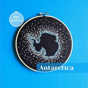Patrón de punto de cruz con mapa de la Antártida. Silueta de la Antártida para colgar en la pared. Diseño moderno de lunares. Regalo único DIY para un amigo viajero.