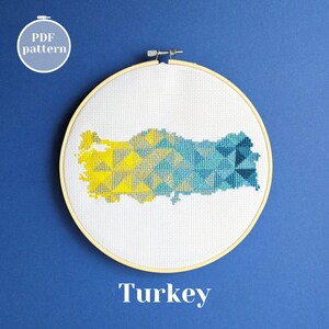 Carte de la Turquie au point de croix. Décoration de broderie sur le thème de la Cappadoce. Design géométrique moderne en xstitch. Idée cadeau DIY unique pour un ami