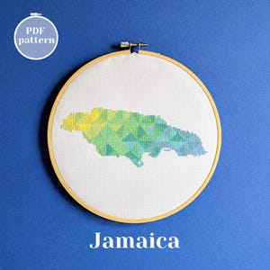 Modèle de carte de la Jamaïque au point de croix. Tableau PDF xStitch simple et moderne. Idée cadeau de départ personnalisée pour mentor. Décoration de broderie DIY colorée