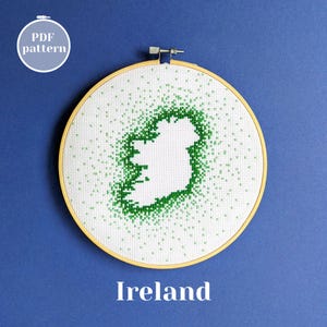 Patrón de punto de cruz con el mapa de Irlanda. Bordado con la silueta de la Isla Esmeralda en espacio negativo. Idea de regalo DIY única para viajeros o residentes de Dublín.