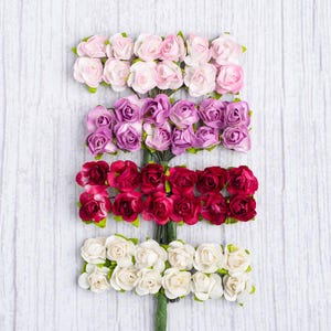 Papier Rose 12 Stück Set für die Kartenherstellung 15 mm Rosen mit Metallstielblumen für Papierhandwerk scrapbooking