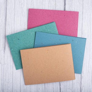 Support en carton recyclé pour fabrication de cartes papier cartonné carte pliée matériau recyclé