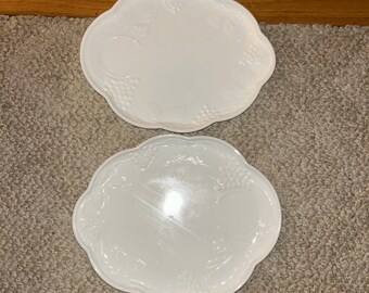 Vintage Colony Harvest Milk Glass Snack Plates White Grape Scalloped Edge (2)