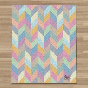 Pode incluir: Uma manta retangular com um padrão de chevron repetitivo em tons pastel de rosa, amarelo, azul, verde e creme. A textura de malha é visível em todo o design e o texto Pixel Crochet está impresso no canto inferior direito.