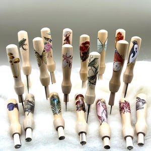 Handmade Needle Felting Handle With One Needle Included - Animals; Art Supply; Handcrafted; Fiber Arts; Wool; Crafts