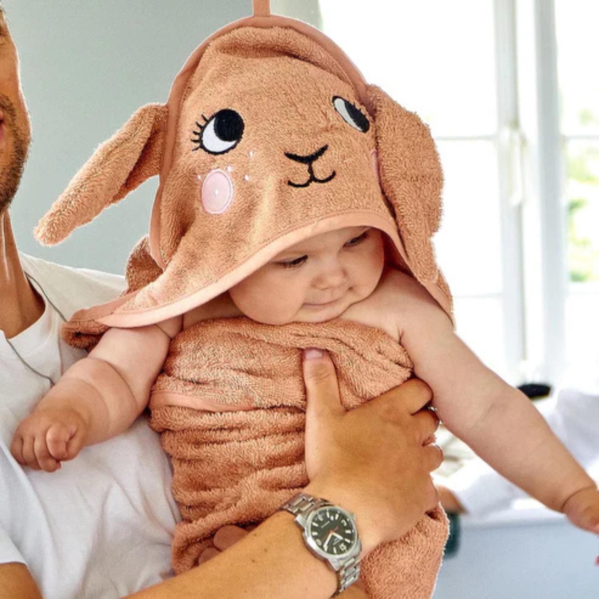 Personalizable organic hooded towel with cute animal motifs - Cuddly soft & sustainable - Lovingly embroidered with name gift birth