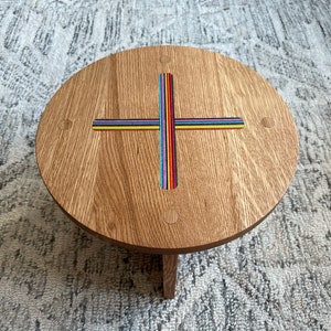 Holzhocker Kinderhocker Regenbogen Hocker Kindersitz Tritthocker Bild 1