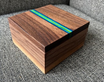 Walnut Box | Jewelry Box | Ring Box | Keepsake Box | Snuff Box