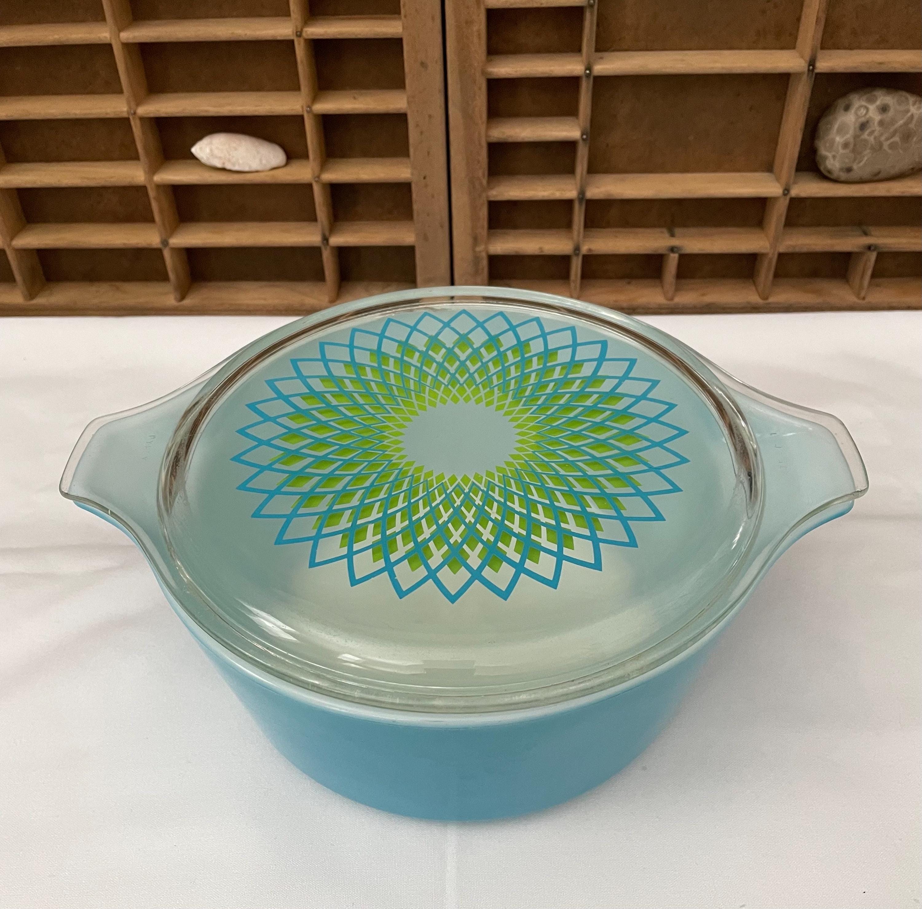 Pyrex Spirograph 1960 Promotional Blue & Green 2.5 QT 475