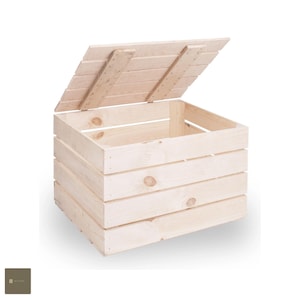 Può includere: Una cassa di legno naturale per la conservazione con un coperchio incernierato. Il coperchio è aperto e la cassa è vuota.