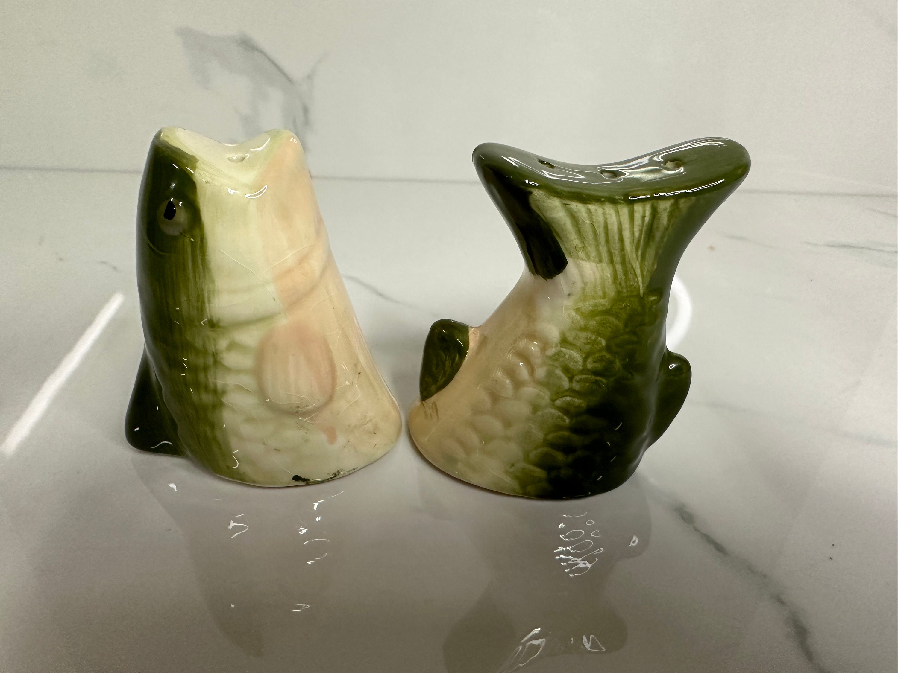 Largemouth Bass Head & Tail Salt and Pepper Shakers 