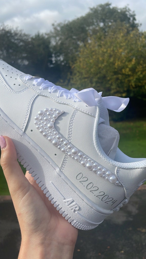 nike air force 1 white writing