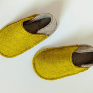 Warm indoor kids slippers. Handmade from 100% wool. All sizes. image 5