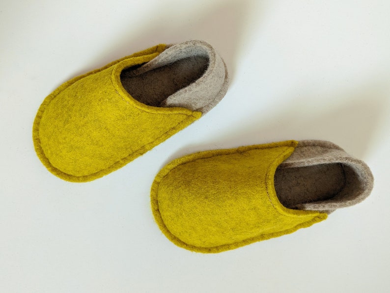 Warm indoor kids slippers. Handmade from 100% wool. All sizes. image 5