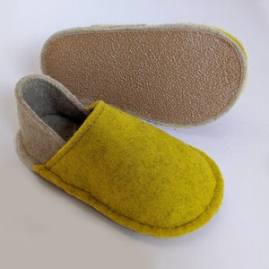 Warm indoor kids slippers. Handmade from 100% wool. All sizes. image 3