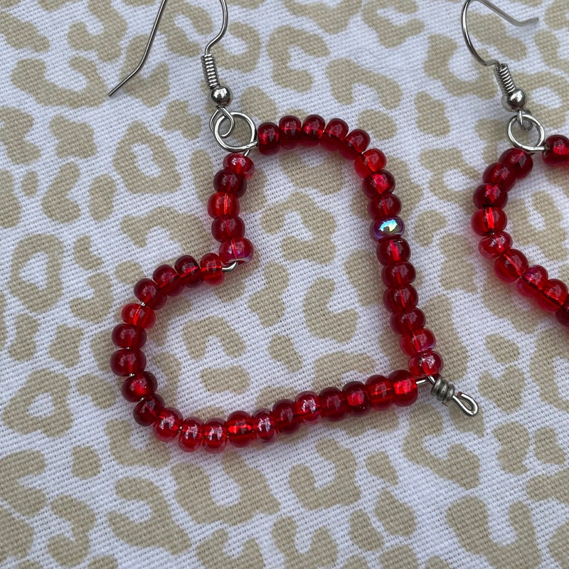AI146 - Handmade Heart Beaded Earring main image 0