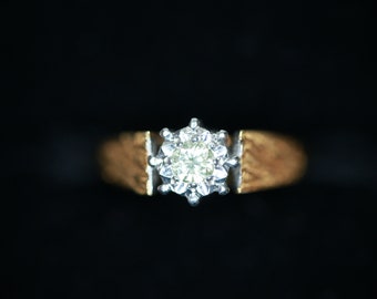 Anello solitario con diamante in oro 18 carati