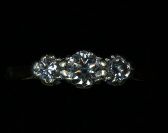 18ct Gold Three Stone Diamond Ring