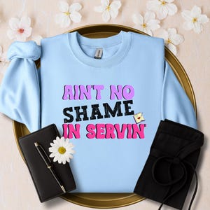 Retro Waitress Sweatshirt Diner Vibe Server Crewneck Casual Streetwear Gift
