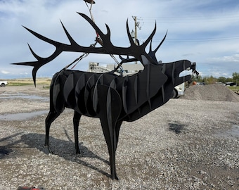 The Moose in DXF for Assembly from sheet metal. 3D animal sculpture, 3D constructor. Template for geometric polygonal metal park sculpture.