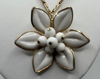 Vintage Large White Glass Flower Pendent Necklace