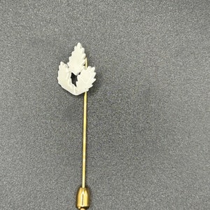 Triple Leaf Stickpin Lapel Pin
