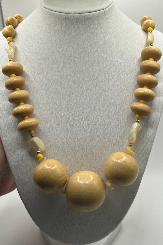 vintage large wooden beads Gem