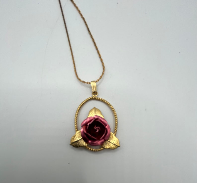 Vintage Red Rose Pendent Gold Tone Necklace image 3