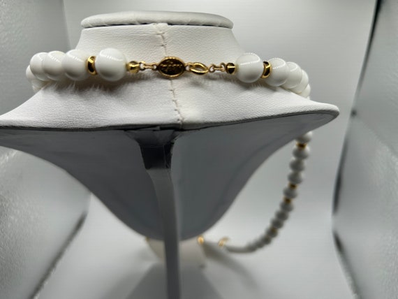 Vintage Napier White Lucite Bib Necklace - image 3