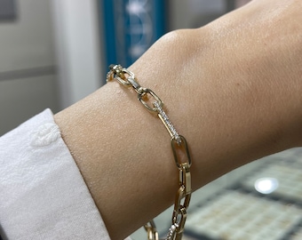 14K Italian Yellow Gold Chunky Paperclip Bracelet. Elongated Link Bracelet, Trending Gold Bracelet, Oval Link bracelet, Mothers Day Gift