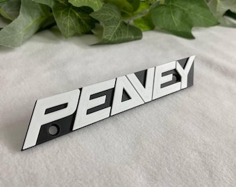 Peavey amplifier badge
