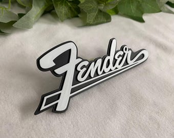 Fender amplifier badge